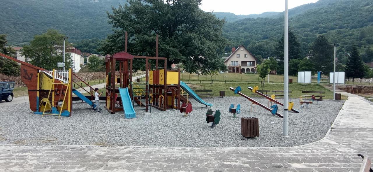 Apartment Holiday Lake - Piva 2022 Pluzine Luaran gambar